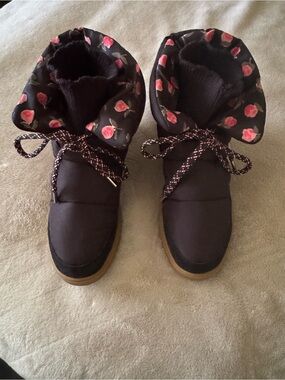 Kate Spade Cocoon Snow Boots NEW